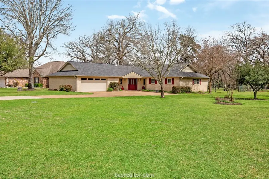 52 Golfview Drive, Hilltop Lakes, TX 77871 - #2