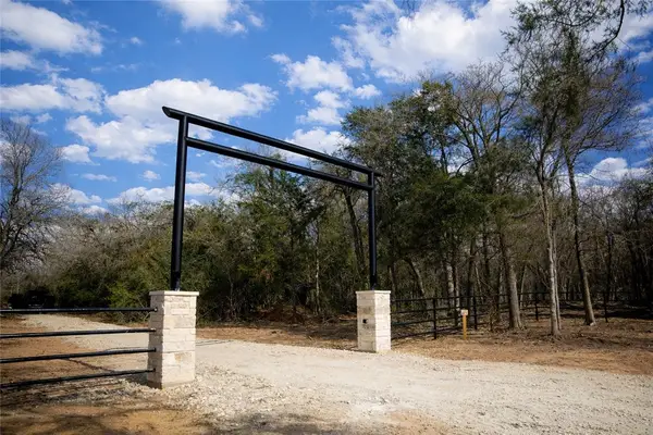 12524 Red Hill Road, Hearne, TX 77859