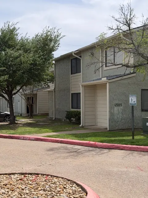4505 Carter Creek Parkway #8, Bryan, TX 77802