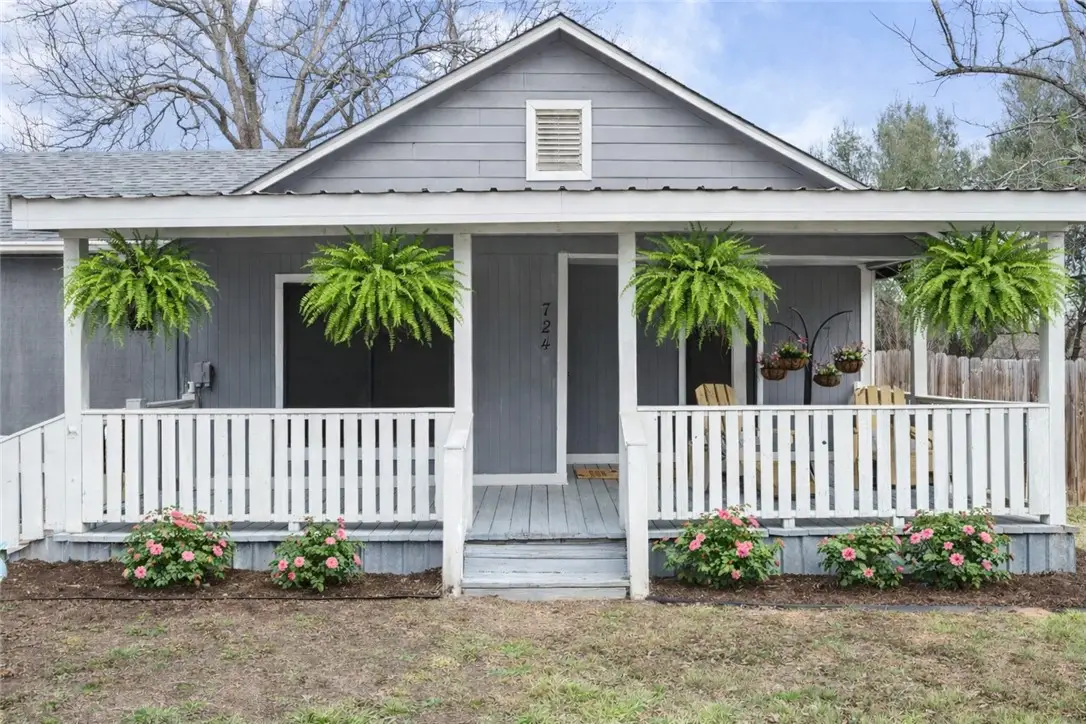 724 Scarbrough Street, Rockdale, TX 76567 - #1