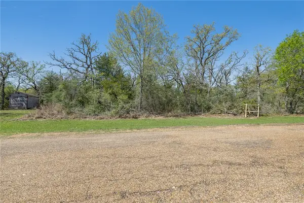 411 Cowboys Drive, Somerville, TX 77879