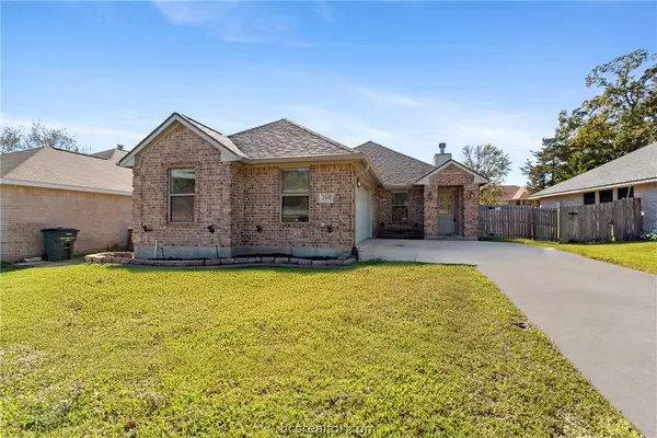 2402 Pleasant Rose Circle, Bryan, TX 77808