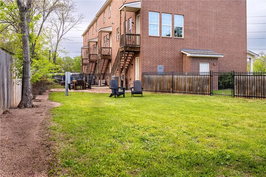 222 Tarrow, College Station, TX 77840 - #3