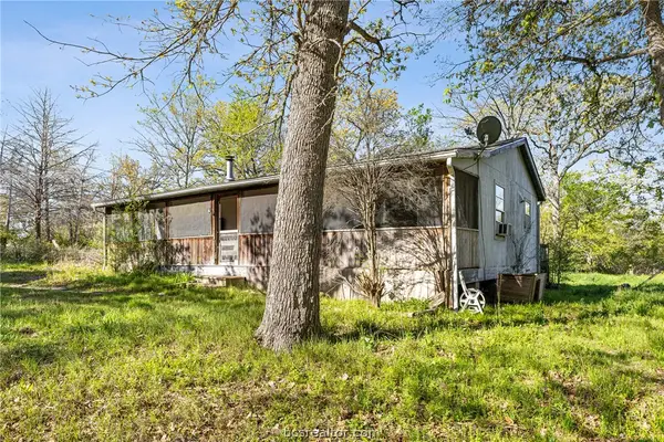 15409 Piney Oaks Lane, Iola, TX 77861