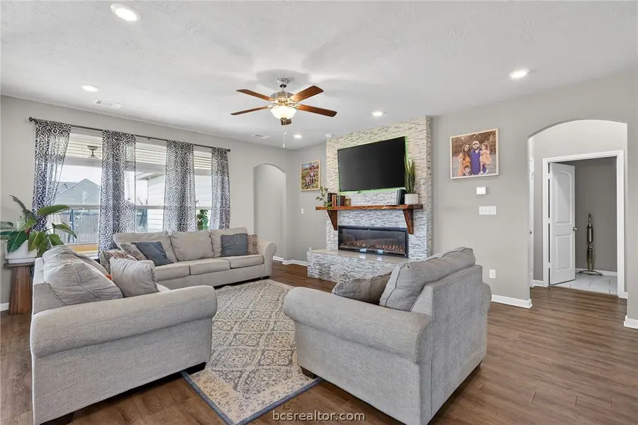 2001 Shimla Drive, Bryan, TX 77807 - #2