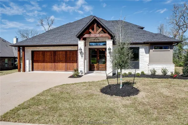 3211 Pinyon Creek Drive, Bryan, TX 77807