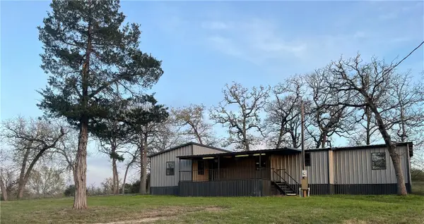 5610 Private Road 4015, Somerville, TX 77879
