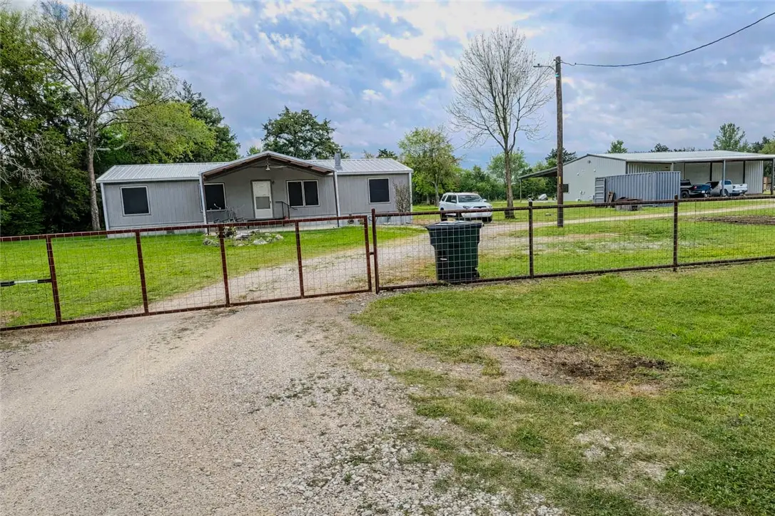 9046 Old Macey Road, Hearne, TX 77859 - #1