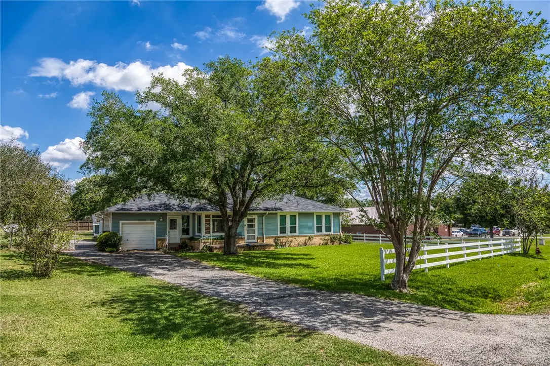 1524 Highway 159, Bellville, TX 77418 - #1
