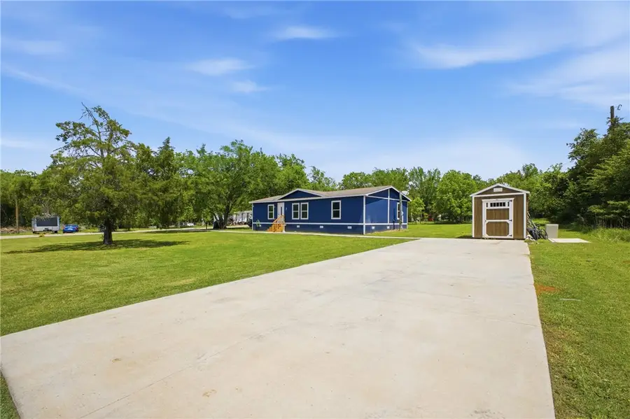 704 Riley Street, Rockdale, TX 76567 - #2