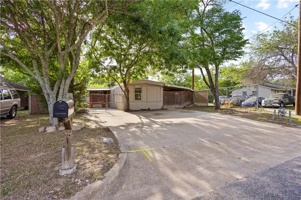 1212 Suncrest Street, Bryan, TX 77803