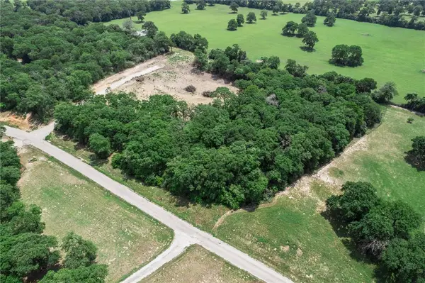 1311 Azalea Drive, Franklin, TX 77856
