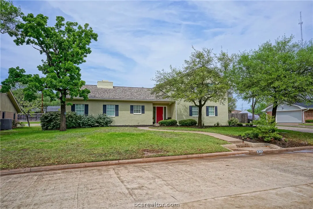 3505 Spring Ln, Bryan, TX 77802 - #1