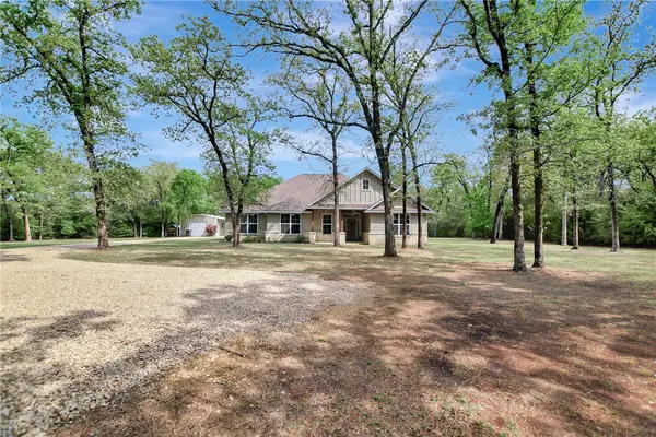 1196 Evelyn Court, Franklin, TX 77856