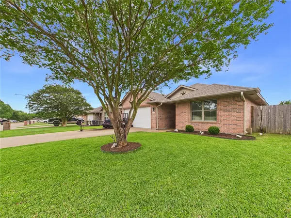 3504 Farah Drive, College Station, TX 77845