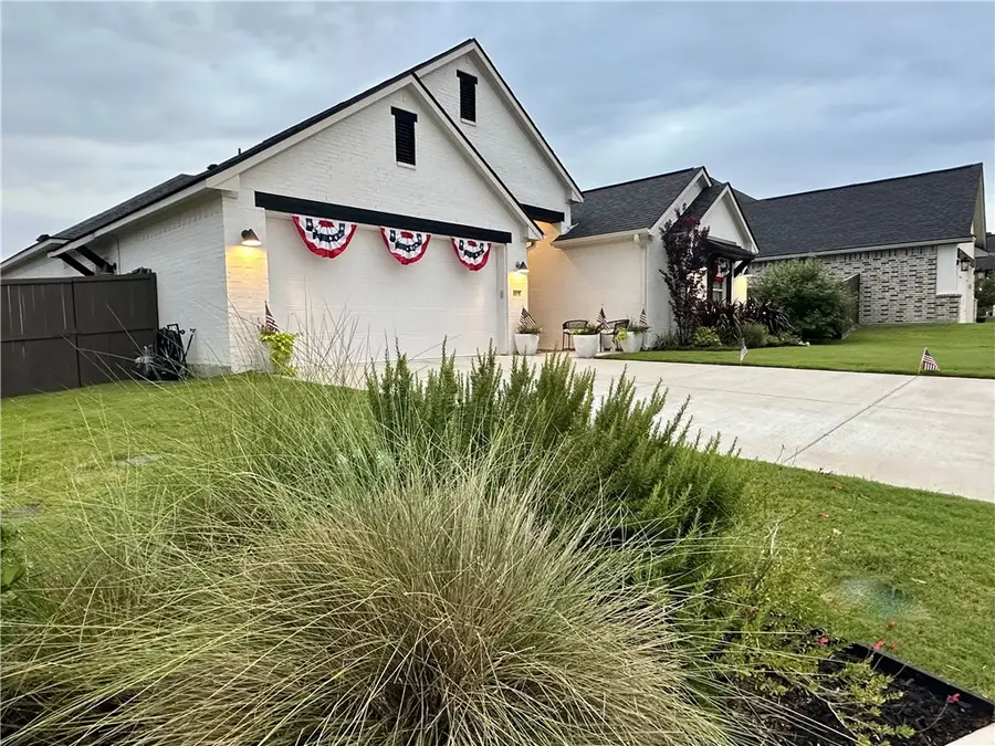 4105 Peregrine Court, Bryan, TX 77802 - #2