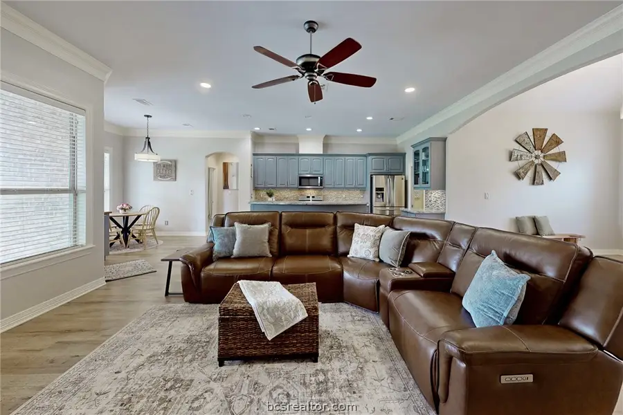 4178 Wagonwheel Road, Bryan, TX 77808 - #2