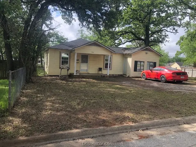 806 E 1st Street E, Hearne, TX 77859 - #1