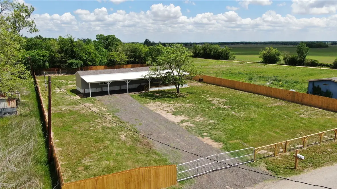 335 County Road 352, Gause, TX 77857 - #1