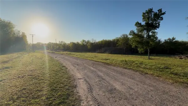 109 Cottonwood Street, Calvert, TX 77837