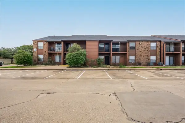 904 University Oaks Boulevard #90, College Station, TX 77840