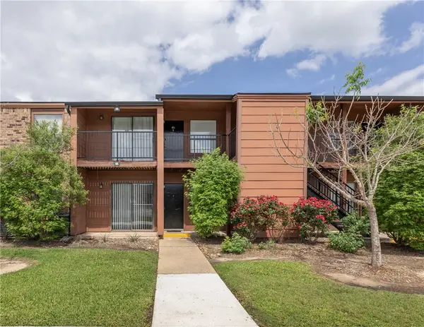 904 University Oaks Boulevard #95, College Station, TX 77840