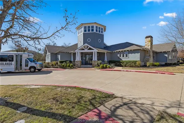 1725 Harvey Mitchell Parkway S #230, College Station, TX 77840