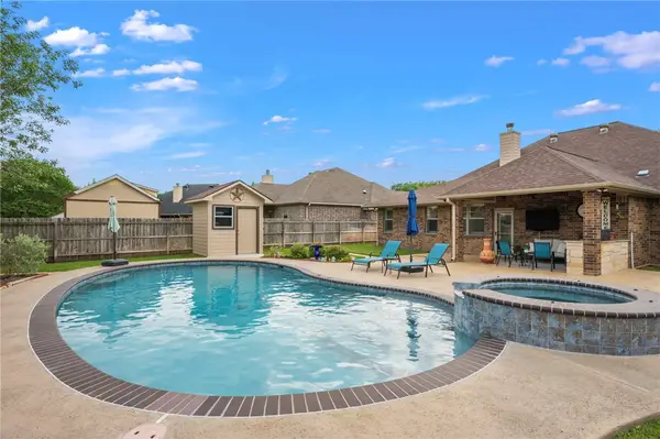2934 Ambrose Drive, Bryan, TX 77808