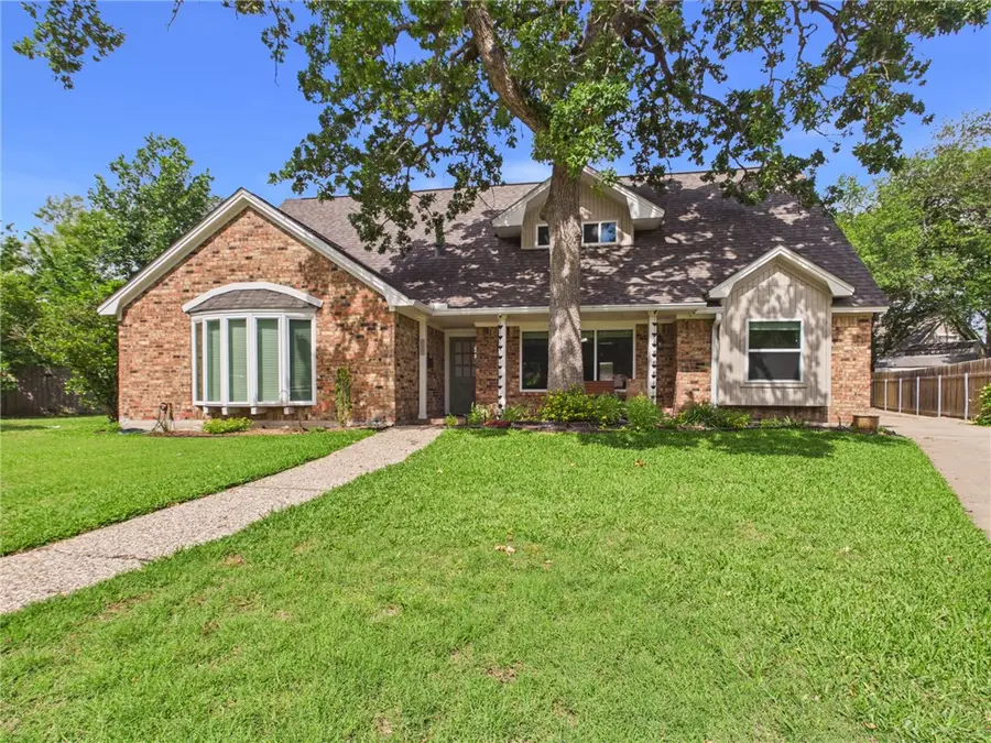 902 Briar Bend Court, Bryan, TX 77802 - #2