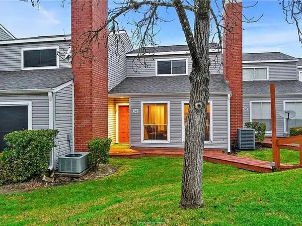 1500 Olympia Way #32, College Station, TX 77840