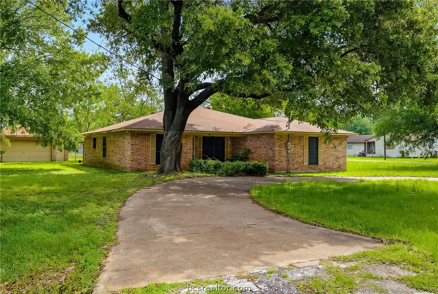706 Mesquite Street, Calvert, TX 77837 - #3