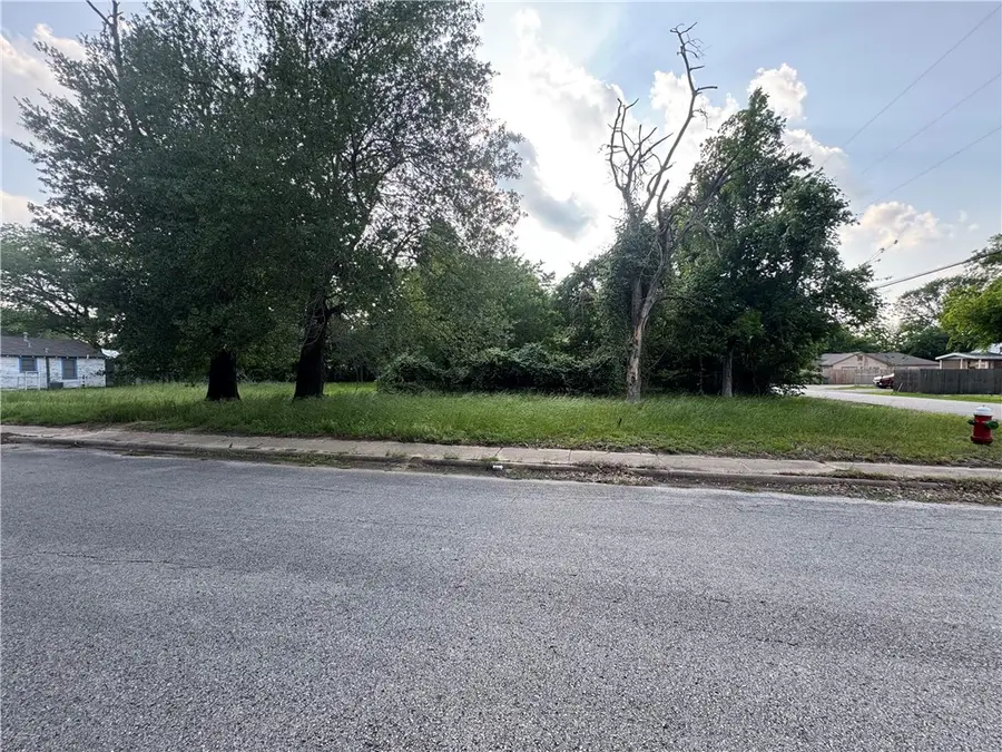 306 N Randolph Avenue, Bryan, TX 77803 - #2