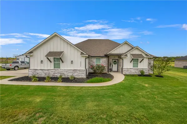 3332 Hunters Crossing Trail, Bryan, TX 77808