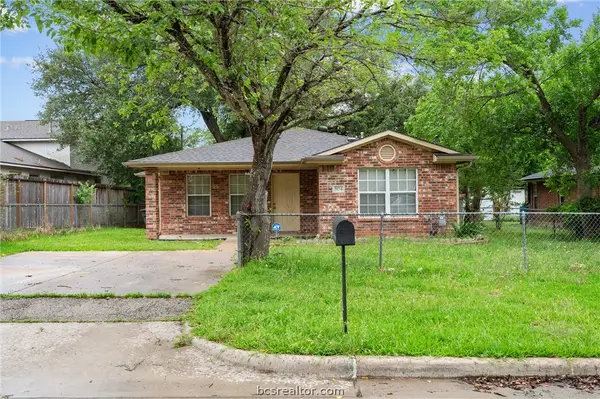 504 Thompson Street, College Station, TX 77840