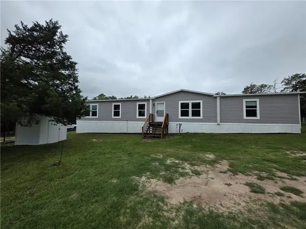 208 Red Wood Drive, Somerville, TX 77879