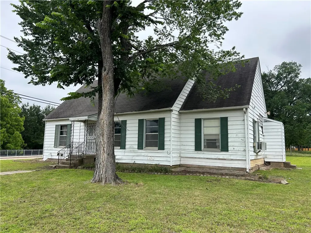 1217 E 27th Street, Bryan, TX 77803 - #1