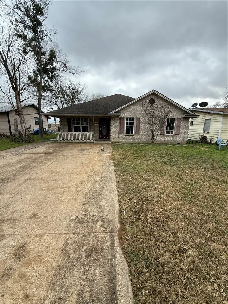 1105 W Davis Street, Hearne, TX 77859 - #1