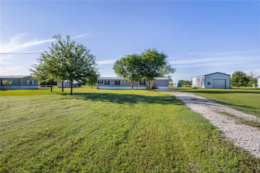 2592 County Rd, Bedias, TX 77831 - #2