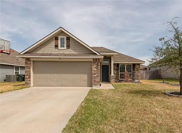 2702 Redcap, Bryan, TX 77803