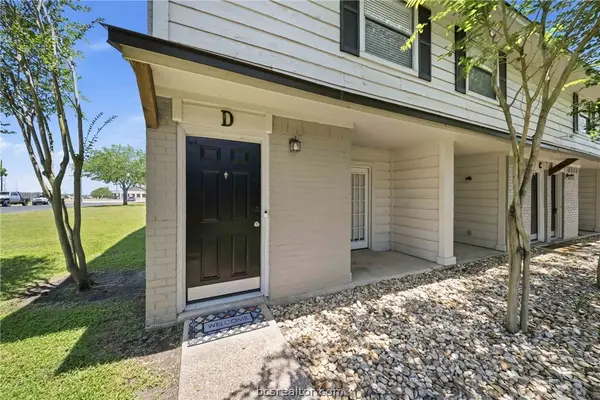 1406 Summit Street #D, College Station, TX 77845