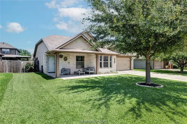 208 Boulder Drive, Navasota, TX 77868