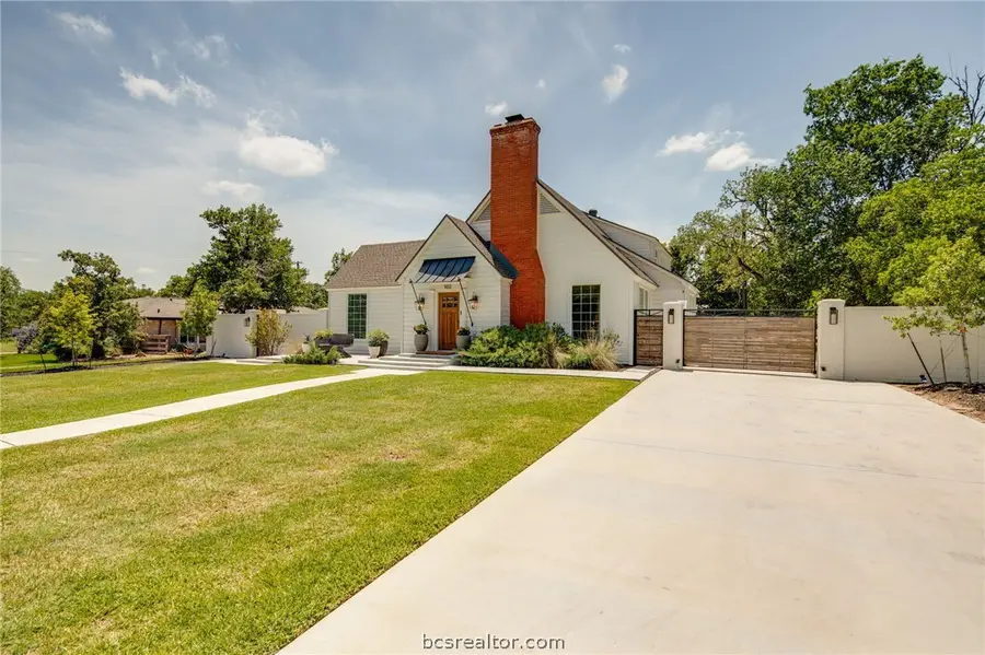 502 Brookside Drive E, Bryan, TX 77801 - #3