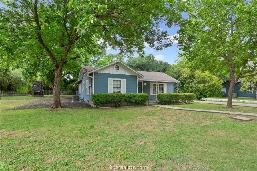 802 Ave A, Valley Mills, TX 76689 - #2