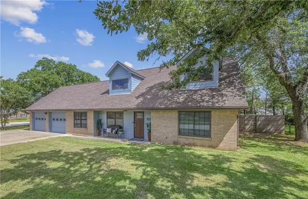 1222 N Ridgefield Circle, College Station, TX 77840
