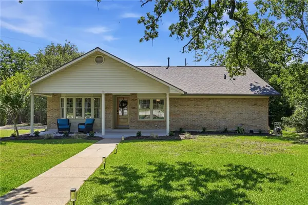 515 Crescent Drive, Bryan, TX 77801