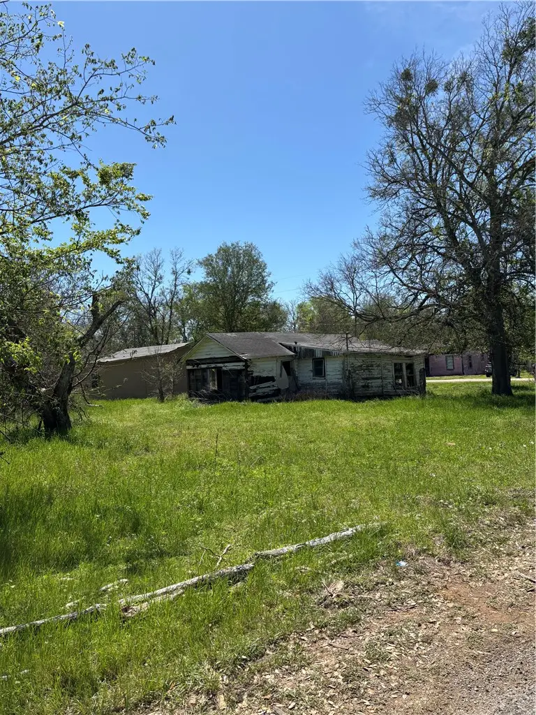 206 Cedar N, Calvert, TX 77837 - #1