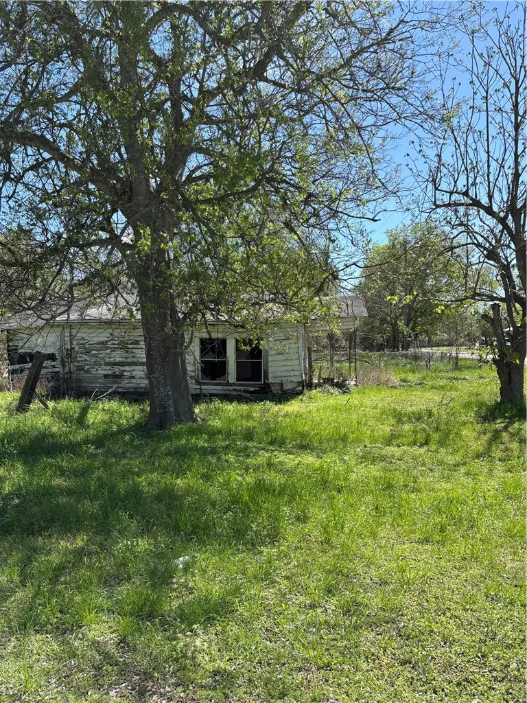 206 Cedar N, Calvert, TX 77837 - #3
