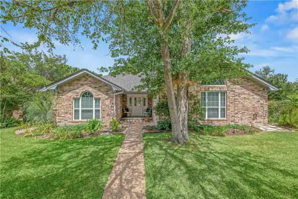 9217 Timber Knoll Drive, College Station, TX 77845