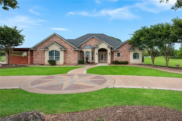 3208 Stampede Drive, Bryan, TX 77808