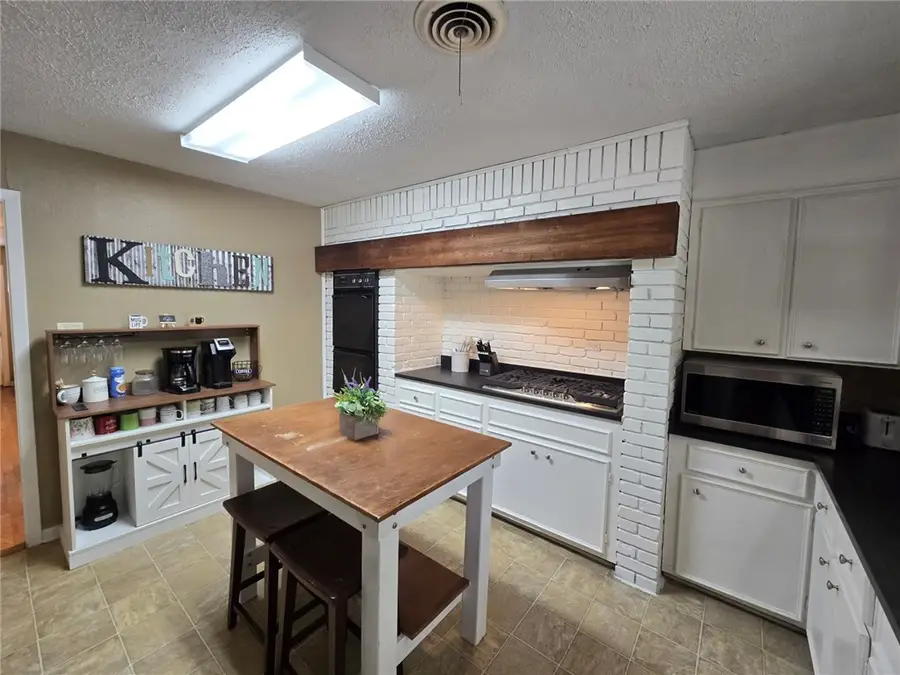 513 Gilchrist Avenue, College Station, TX 77840 - #2